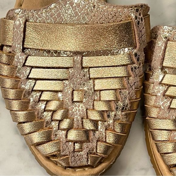 LizBet Mexican Huracha Buckle sandals, Metallic size 11 - Picture 4 of 6